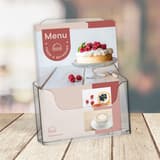 A4 portrait, compartiment de 41 mm Porte-brochures de table ou mural EUROPEL - Porte-brochures EUROPEL A4, 1 compartiment, transparent, en situation