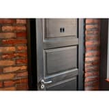 Aspect aluminium brossé, 75 x 75 mm Plaque WC adhésive 67178E EXACOMPTA - Plaque WC EXACOMPTA 67178E collée sur une porte de toilettes