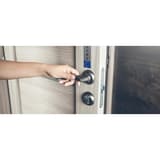 Aspect aluminium brossé, 44 x 165 mm Plaque Tirez adhésive 67158E EXACOMPTA - Plaque Tirez EXACOMPTA 67158E près de la poignée