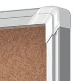 Intérieure, portes coulissantes, fond en liège, 8 x A4 Vitrine d'affichage Premium Plus NOBO - Vitrine d'affichage nobo Premium Plus à portes coulissantes en liège 8 x A4, coin du cadre en aluminium