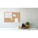 Cadre en pin, 600 x 400 mm Tableau en liège Basic BI-OFFICE - Tableau en liège Bi-Office Basic à cadre en pin, 600 x 400 mm, au mur, avec un calendrier et des notes