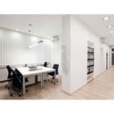 A4 portrait, 6 compartiments, transparent Trieur mural FLEXIPLUS DURABLE - Trieur mural FLEXIPLUS DURABLE A4 portrait, 6 compartiments, transparent, fixé au mur d'un bureau