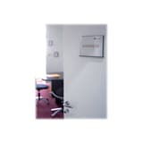 A6 paysage, anthracite, lot de 40 Plaque de porte Cinatur PAPERFLOW - Plaque Cinatur PAPERFLOW posée sur un mur de showroom