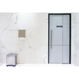 Plaque Toilettes EXACOMPTA 67159E collée sur une porte