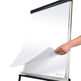 Uni, 20 feuilles, 68 x 99 cm Recharge paperboard 300002673 HERLITZ - Bloc paperboard herlitz sur un chevalet, feuille tournée