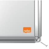Fixation par les coins du tableau blanc nobo Premium Plus