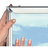 Profilé clipsable ouvert du porte affiche FRANKEN classé B1
