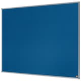 Tableau feutrine nobo Essence bleu à cadre aluminium, 1 200 x 900 mm, vue de trois-quarts