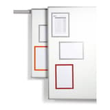 Cadre magnétique DURABLE DURAFRAME MAGNETIC A4 noir, sur un tableau blanc