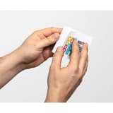 Recto et verso du badge visiteur DURABLE collés ensemble