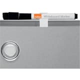 Marqueur nobo clipsé sur le cadre du tableau blanc Slimline