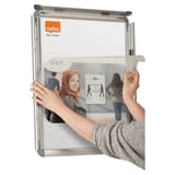 Pose du film de rechange dans un cadre clipsable nobo, cadre vendu à part