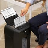 Destructeur coupe croisée P4 avec insertion papier automatique AutoMax 80M FELLOWES — Détruit 80 feuilles en mode automatique et 8 feuilles en mode manuel (70g/m²)) - Destructeur de papier Fellowes