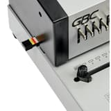 Perforelieuse électrique à pédale, peignes plastiques CB25E Pro GBC - Réglage latéral pour formats