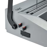 Levier et réglages latéraux du perforelieur GBC MultiBind MB20