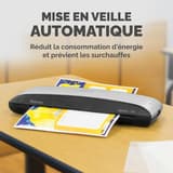 La plastifieuse à pochettes Fellowes Spectra A3 sur une table, avec des documents plastifiés
