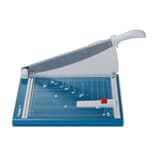 Cisaille papier A4 DAHLE 560 vue de face, lame relevée et plateau gradué