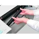 Plieuse de documents A3 EZF-100 UCHIDA — Rouleau de pliage retiré de la plieuse Uchida EZF-100 pour le nettoyage