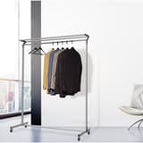 Vestiaire mobile, 70 cintres MEETING UNILUX - Vestiaire mobile UNILUX MEETING avec vestes sur cintres dans un bureau