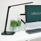 Lampe de bureau LED, température réglable TWISTLED UNILUX - Lampe de bureau UNILUX TWISTLED noir, en situation sur un bureau