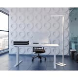 Lampadaire LED de bureau, 2 têtes Larimar blanc HANSA - Lampadaire Hansa Larimar blanc, dans un bureau