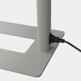 Lampadaire LED de bureau, 10 400 lumens Capella gris argent HANSA - Lampadaire Hansa Capella gris argent, pied et branchement du câble