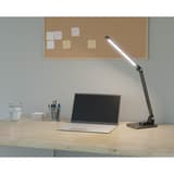 Lampe de bureau LED, bouton variateur Breeze gris métallique HANSA - Lampe de bureau Hansa Breeze gris métallique, sur un bureau