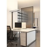 Lampadaire LED, détecteur de présence ATLAS UNILUX - Lampadaire LED UNILUX ATLAS noir, en situation à côté d'un bureau