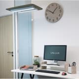Lampadaire LED, panneau acoustique NEXUS UNILUX - Lampadaire LED UNILUX NEXUS blanc, en situation dans un bureau