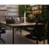 Lampe de bureau LED, capteur de luminosité Lumina blanc HANSA - Lampe de bureau Hansa Lumina blanc, sur un bureau