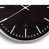 Horloge radio-pilotée en aluminium, Ø 30,5 cm fly cadran noir MAUL - Horloge radio-pilotée en aluminium MAUL fly cadran noir, détail du cadran