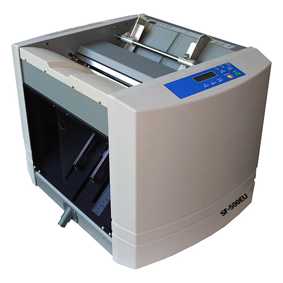 Plieuse-agrafeuse Superfax SF-500EU SRA3 vue de face, étiquette SF-500EU sur le côté
