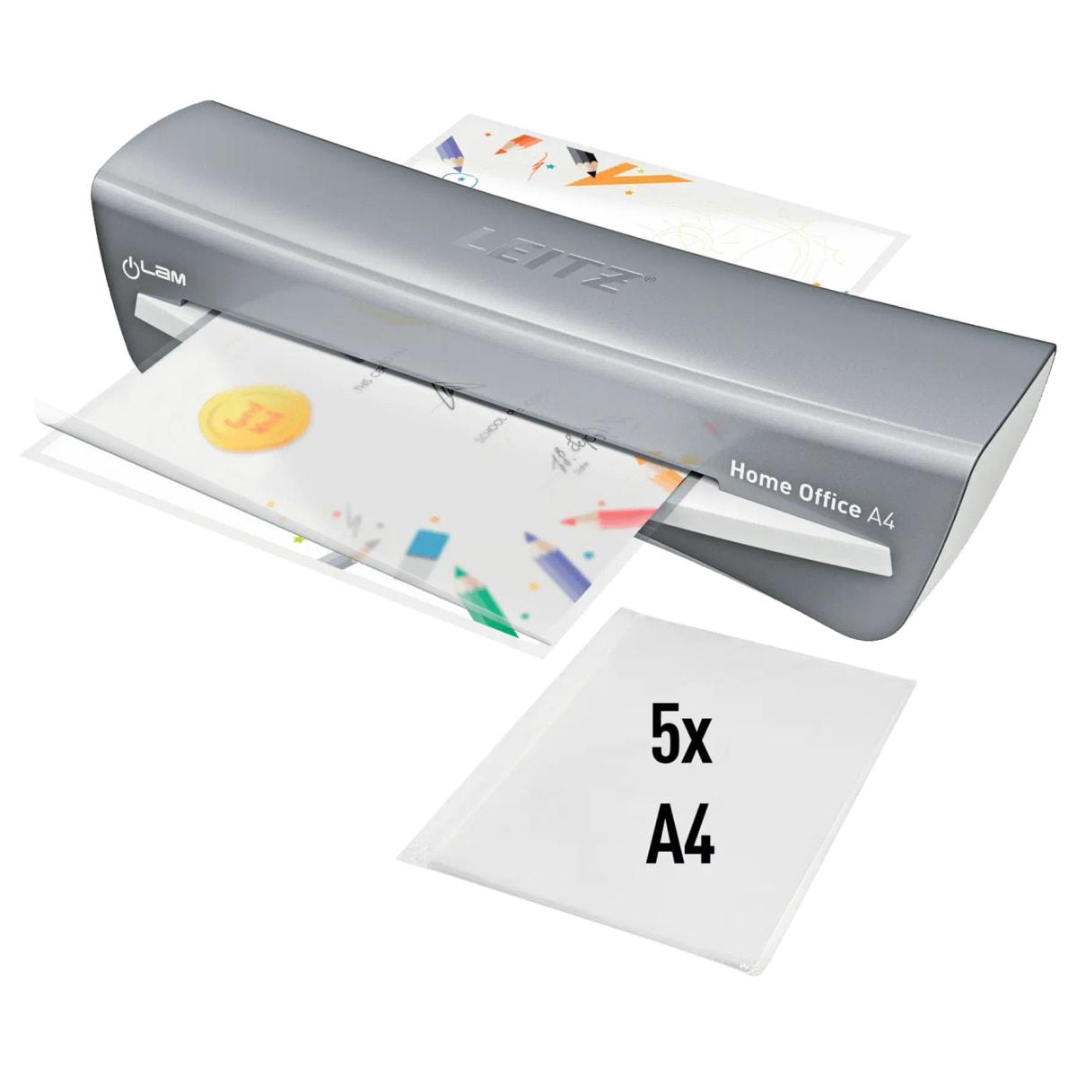 La plastifieuse à pochettes Leitz iLAM Home Office A4 vue de trois quarts, un document en sortie