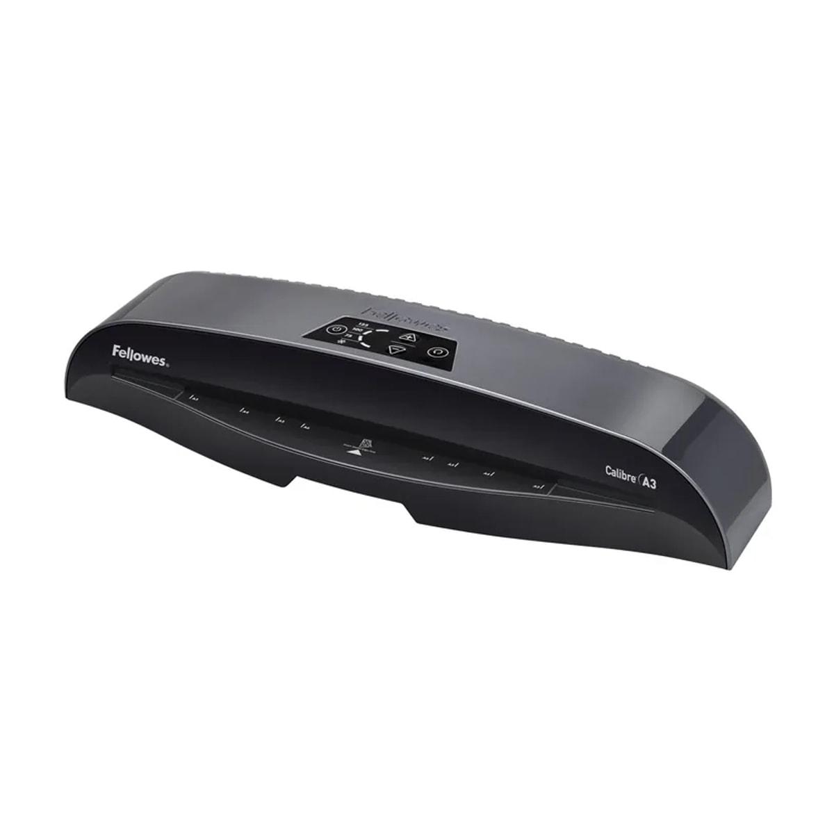 La plastifieuse à pochettes Fellowes Calibre A3 vue de trois quarts, capot noir et argent